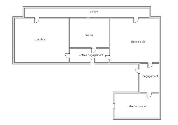 Tarbes – Place Verdun | Appartement de charme avec balcon à rénover entièrement