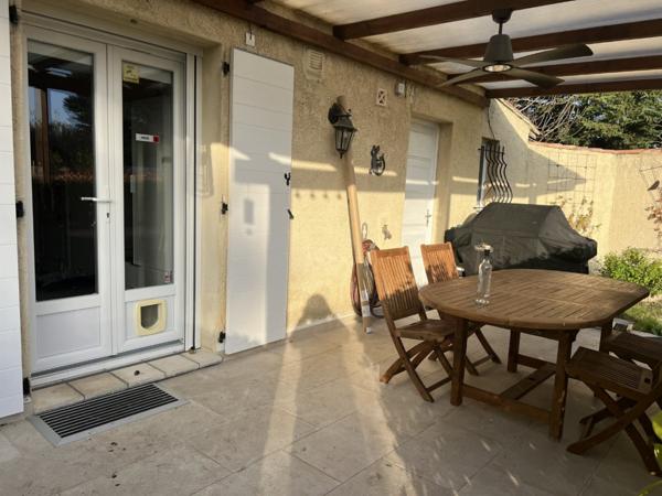 ISLE SUR LA SORGUE - ENSEMBLE IMMOBILIER - 372 M2 - PARC - - -6600M2 - PISCINE - 1 460 000