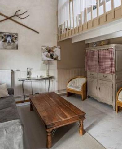 ISLE SUR LA SORGUE - ENSEMBLE IMMOBILIER - 372 M2 - PARC - - -6600M2 - PISCINE - 1 460 000