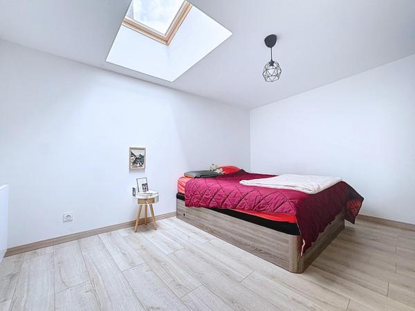 Duplex T4, entièrement rénové, avec terrasse au cœur de Voiron