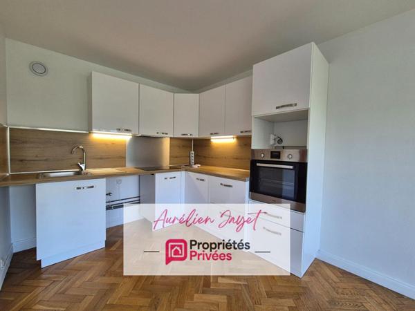 secteur Université Gare, Appartement 96 m²  4 chambres, parking