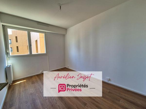 secteur Université Gare, Appartement 96 m²  4 chambres, parking