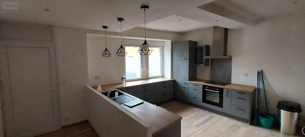 Maison de ville à vendre à Quelaines-Saint-Gault en Mayenne (53360), ref : 53034-58