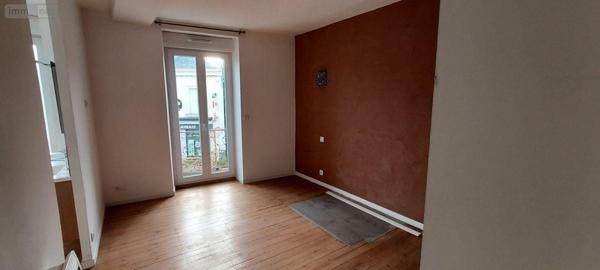 Maison de ville à vendre à Quelaines-Saint-Gault en Mayenne (53360), ref : 53034-58