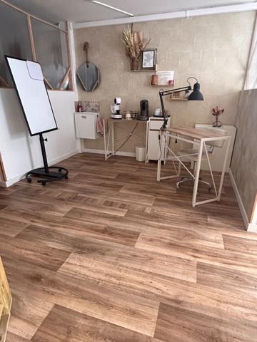 Location local commercial près de PIA - 36 m² - 550 €/mois