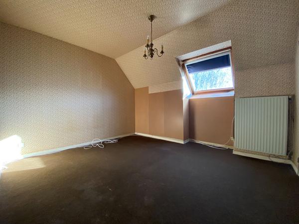 Maison Montreuil Juigne 6 pièce(s) 109 m2