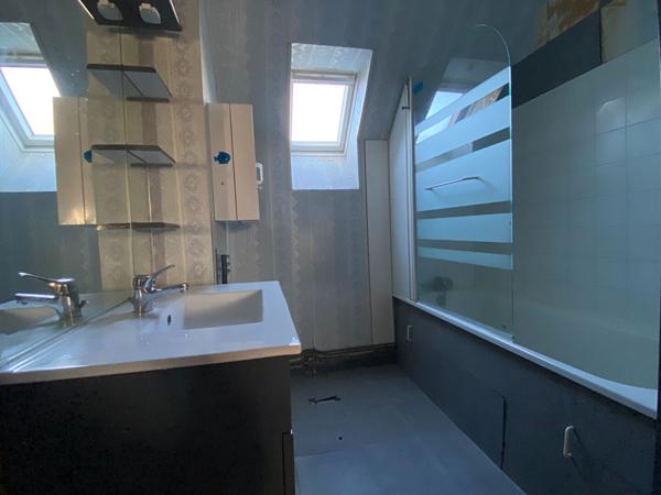 Maison Montreuil Juigne 6 pièce(s) 109 m2