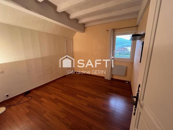 Maison et terrain bien entretenus, idéal famille