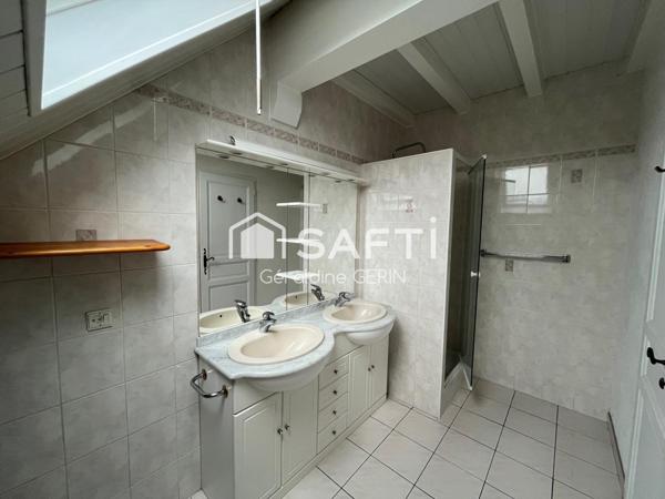 Maison et terrain bien entretenus, idéal famille