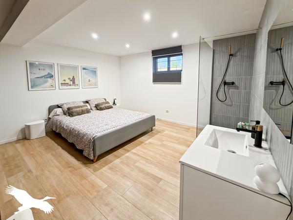 Maison à vendre |  Marseille 12 |  12 pièces | 350 m²