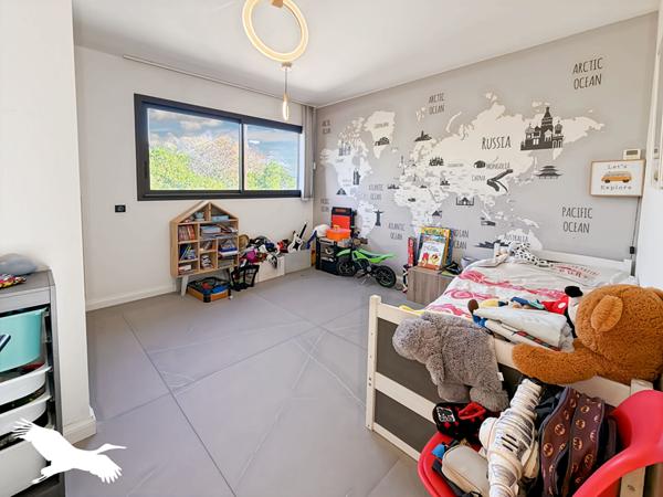 Maison à vendre |  Marseille 12 |  12 pièces | 350 m²