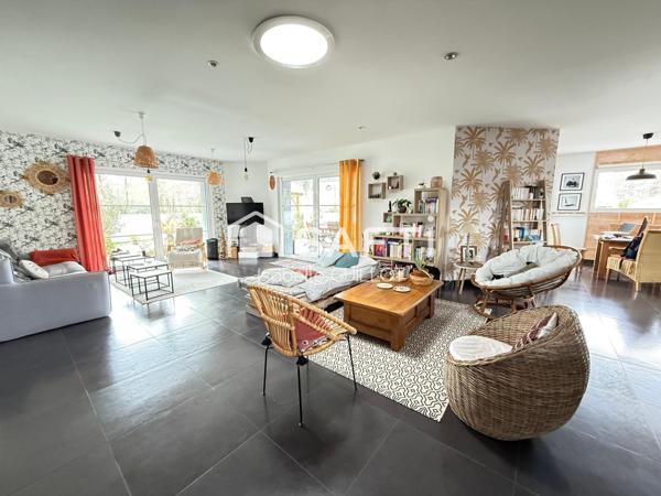 Proprièté 240 m2 avec T2