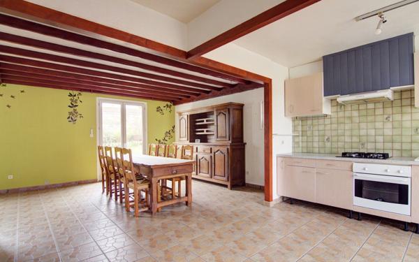 Maison à vendre    5 pièces •  Saint-Paul-en-Jarez