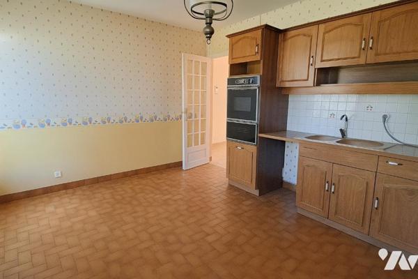 A Sorbiers, maison individuelle-155 m2 avec balcon terrasse et jardin  .