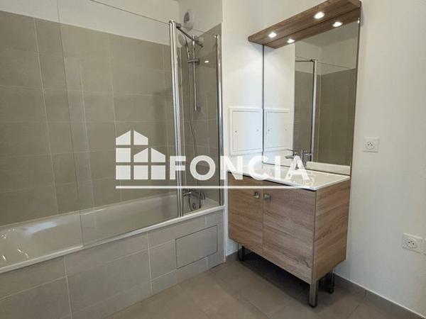 Location Appartement 3 pièces 64.5 m² - 1215 BOULEVARD DE L'EUROPE Melun 77000