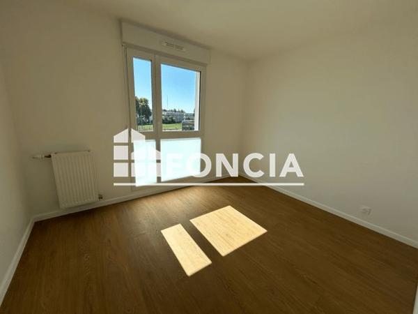 Location Appartement 3 pièces 64.5 m² - 1215 BOULEVARD DE L'EUROPE Melun 77000