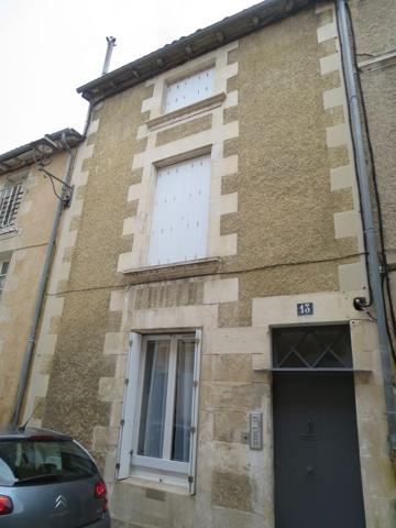 Studio meublé de 10m² entre centre-ville et facultés