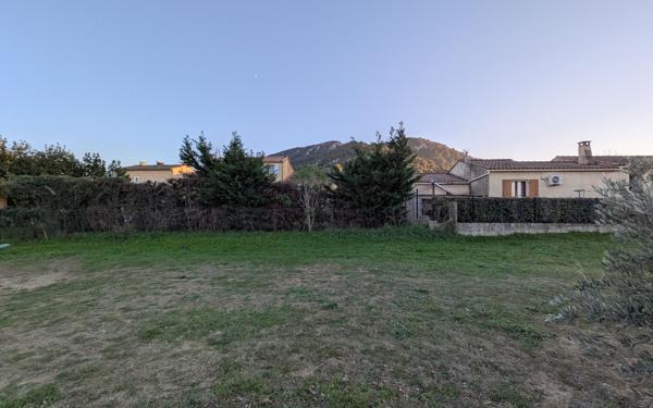 Terrain à vendre    Robion