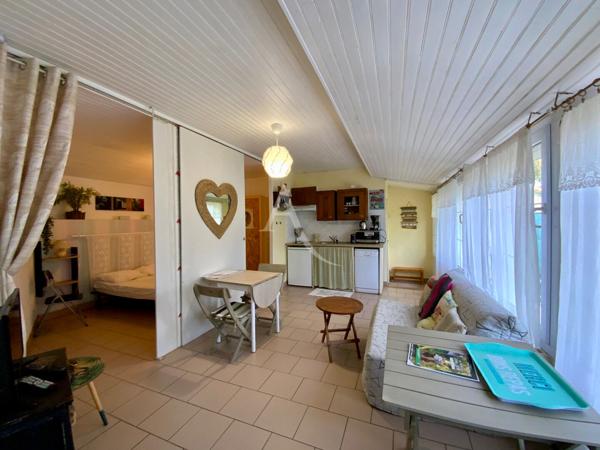 Maison de Ville avec Dépendances et Jardin - Jonzac Centre