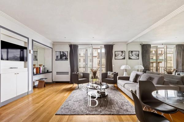 Paris 8ème, Appartement  49 m² à vendre