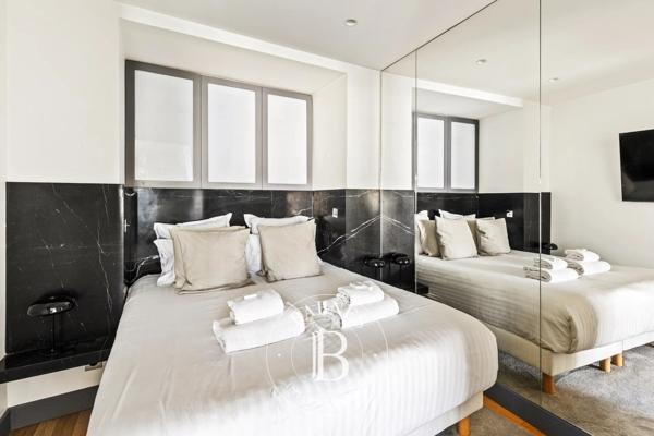 Paris 8ème, Appartement  49 m² à vendre