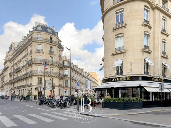 Paris 8ème, Appartement  49 m² à vendre