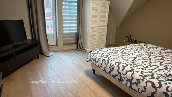 Le Touquet – Centre-ville Appartement meublé en duplex – 100 m² – 3 chambres – Balcon Loyer : 1 700 € / mois