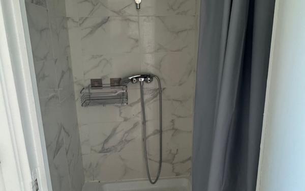 Appartement à vendre    1 pièce • 18,16 m2 Asnières-sur-Seine