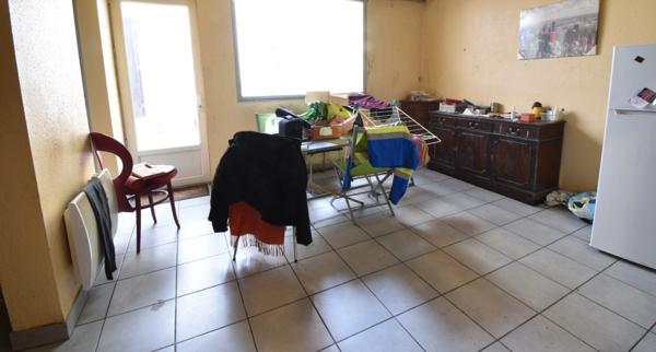 Dpt Lot et Garonne (47), à vendre VILLENEUVE SUR LOT immeuble