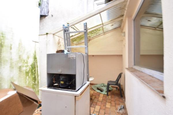 Dpt Lot et Garonne (47), à vendre VILLENEUVE SUR LOT immeuble