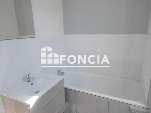 Location Appartement 2 pièces 35.52 m² - 22 RUE PASTEUR Roanne 42300