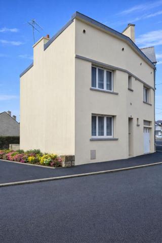 Maison de ville 87 m² - 3 chambres - Garage - Jardin - Proche Lorient centre