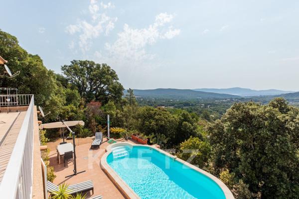Exclusivité. Villa avec piscine et vue mer.