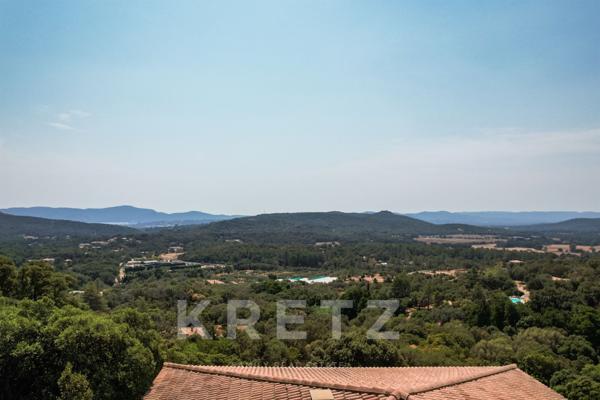 Exclusivité. Villa avec piscine et vue mer.