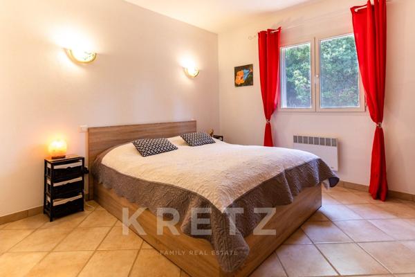 Exclusivité. Villa avec piscine et vue mer.