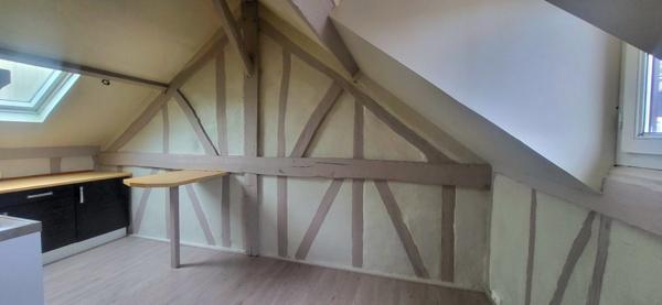 Rouen St Gervais / Gare : Appt rénové 32m² situé au 4e et dernier étage d'une petite copro ... Belle Opportunité !