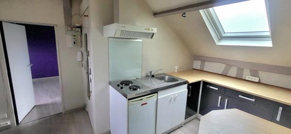 Rouen St Gervais / Gare : Appt rénové 32m² situé au 4e et dernier étage d'une petite copro ... Belle Opportunité !