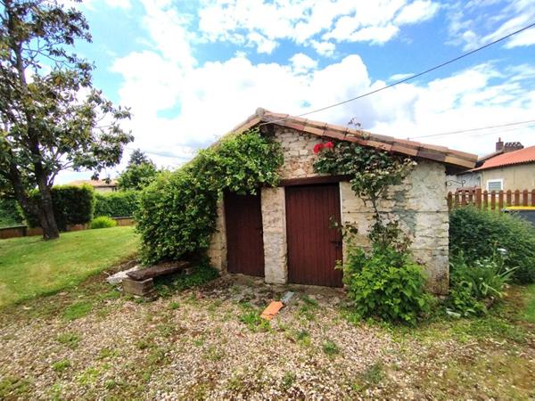 Maison de caractère en pleine campagne (160 m² habitables +Dépendances ) Terrain de 2 707 m²