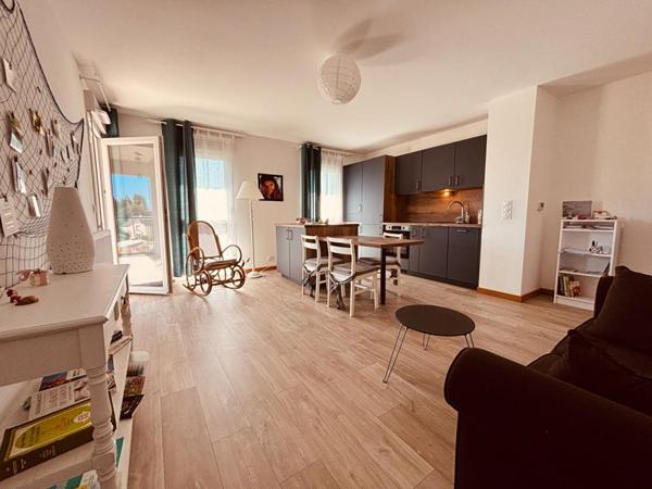 Appartement Cancale 3 pièce(s) 60.37 m2  avec balcon et place de parking