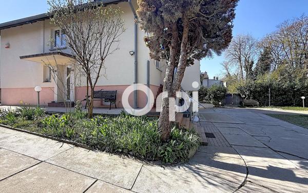 Maison à vendre    5 pièces •  Riedisheim