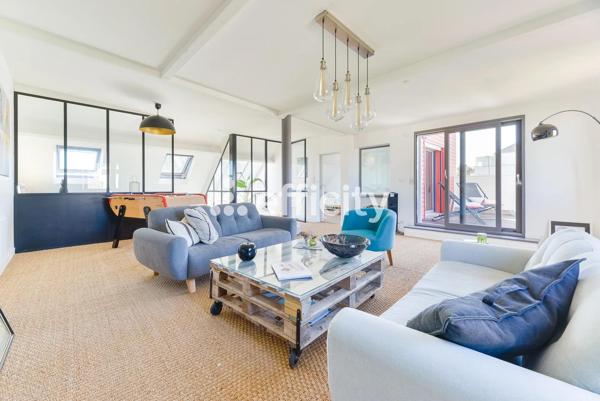 Maison
         8 pièces
        - 254 m² Bien prestige 835 000 € *