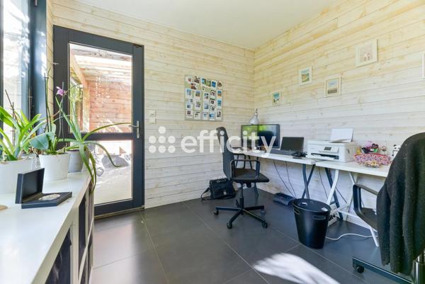 Maison
         8 pièces
        - 254 m² Bien prestige 835 000 € *