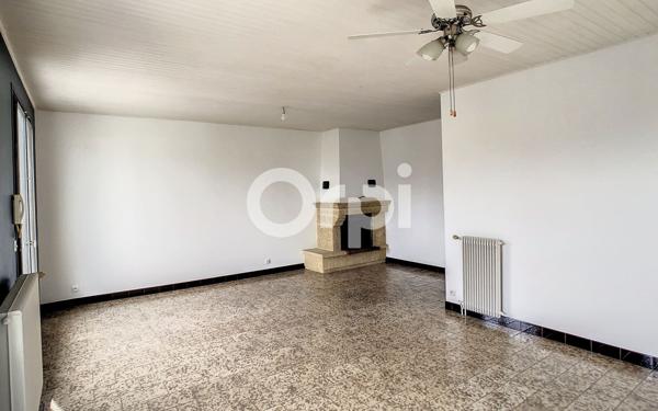 Maison à louer    5 pièces •  Saint-Pantaléon-de-Larche