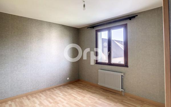 Maison à louer    5 pièces •  Saint-Pantaléon-de-Larche