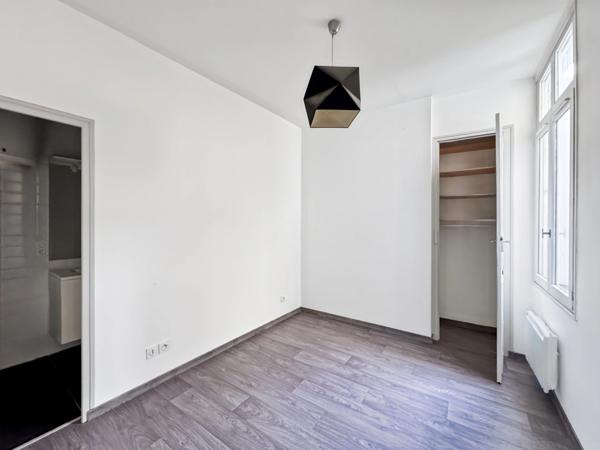 HYPER CENTRE D’ANGERS – T2 lumineux traversant avec VUE DÉGAGÉE sur l'esplanade Fleur d'eau