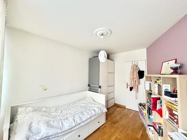 Appartement Caen 4 pièce(s) 90 m2 - rez de jardin - terrasse sud - cave - garage fermé