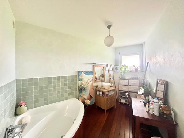 Appartement Caen 4 pièce(s) 90 m2 - rez de jardin - terrasse sud - cave - garage fermé