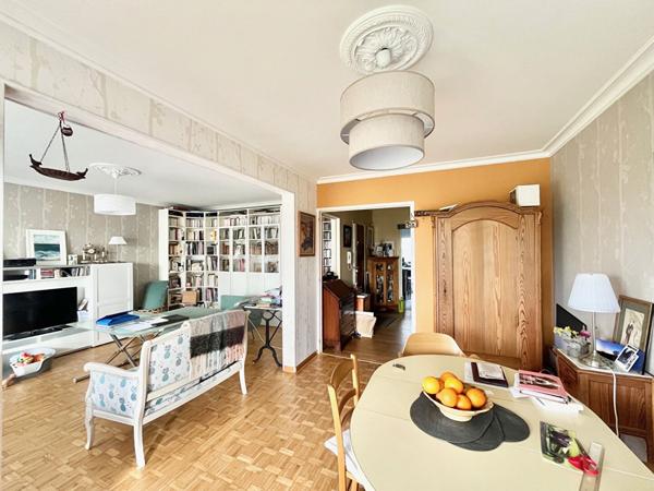 Appartement Caen 4 pièce(s) 90 m2 - rez de jardin - terrasse sud - cave - garage fermé