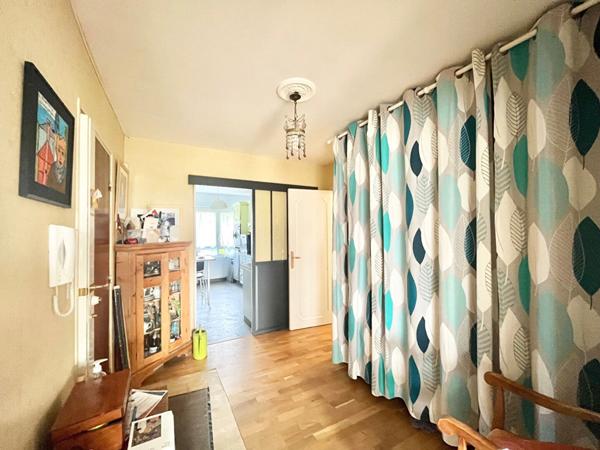 Appartement Caen 4 pièce(s) 90 m2 - rez de jardin - terrasse sud - cave - garage fermé