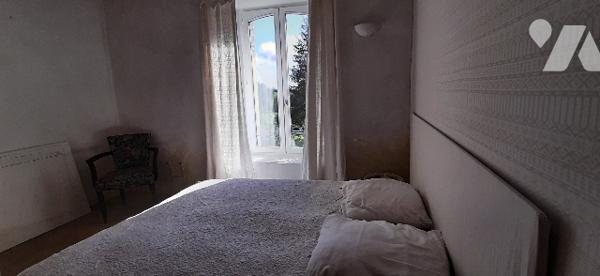 Grande maison familiale de 6 pièces avec dépendances et grand jardin